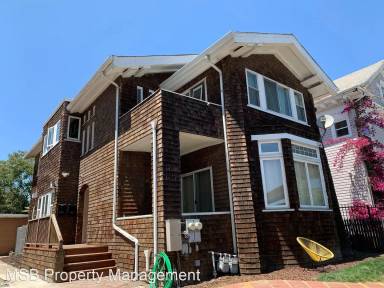 Main picture of 3417 Martin Luther King Jr Way