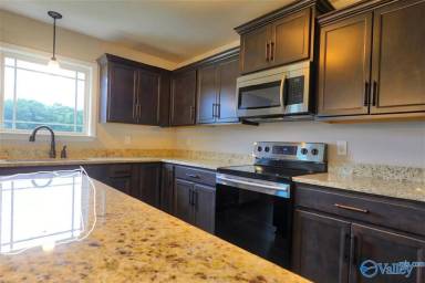 Main picture of 120 Hulsey Ln