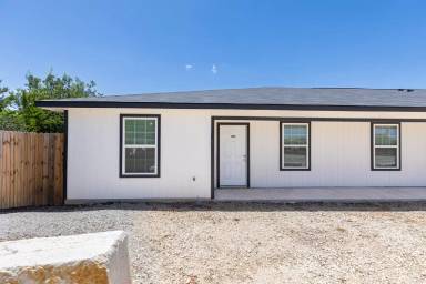 Main picture of 1006 County Road 4516