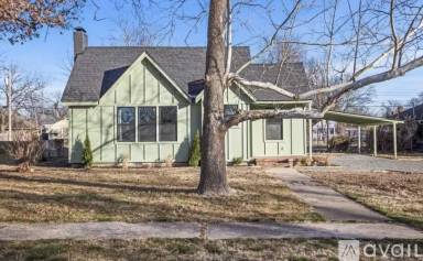 Main picture of 117 S Vann St