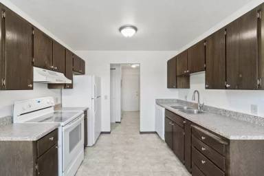 Main picture of OT - 107 East Hattie Avenue - 4