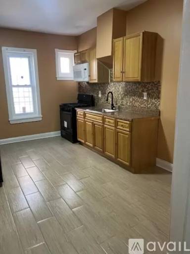 Main picture of 147 N Yewdall St
