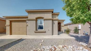 Main picture of 2208 Sagecrest Loop NE