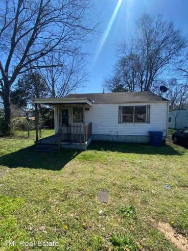 Main picture of 1309 Woodward Rd