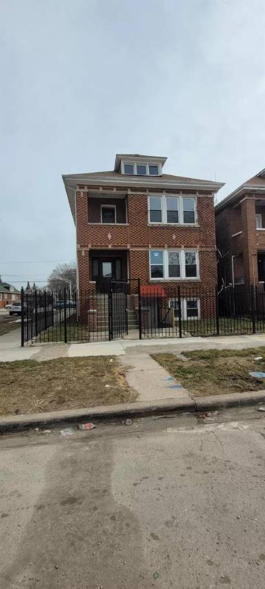 Main picture of 6601 S Washtenaw Ave
