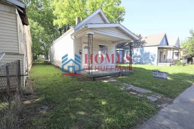 Main picture of 303 E Louisiana St