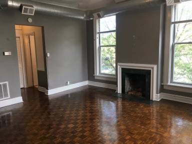 Main picture of 1826 N Lincoln Park W