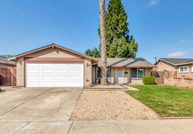 Main picture of 1687 Goldentree Dr