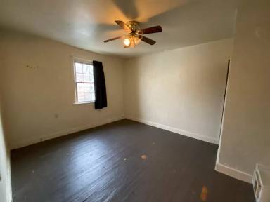 Main picture of 256 Walnut St
