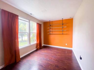 Main picture of 10640 Northern Dancer Dr