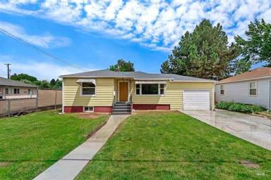 Main picture of 4912 W Albion St