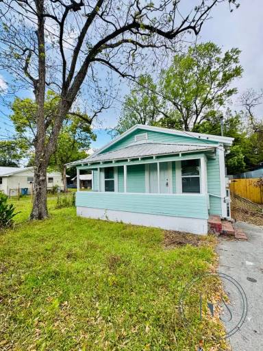 Main picture of 2408 Gordon St