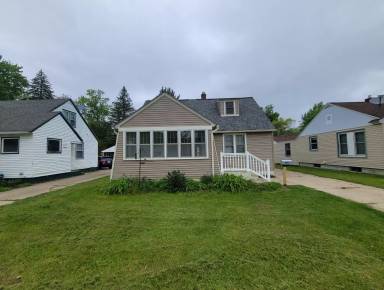 Main picture of 303 E 14th St