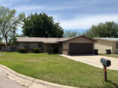 Main picture of 415 Juanita St