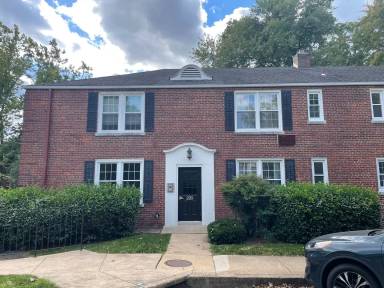 Main picture of 201 N Trenton St