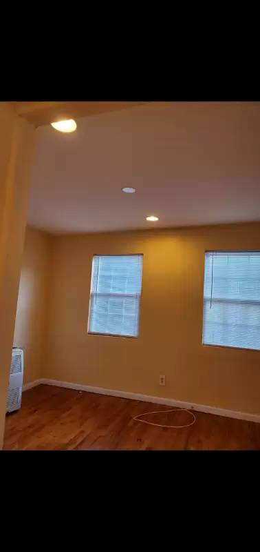 Main picture of 900 Block Of Ellicott Driveway