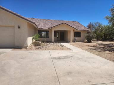 Main picture of 2020 W Broken Arrow Dr
