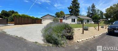 Main picture of 301 Oak Ct