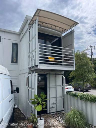Main picture of 924 Container Park Ln