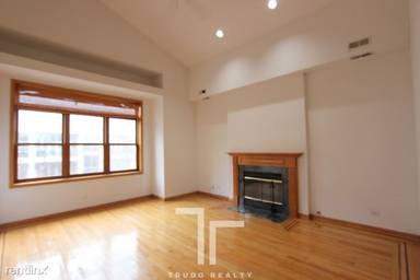 Main picture of 1940 W Diversey Pkwy