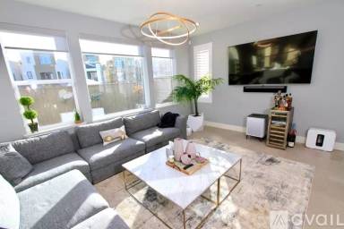Main picture of 5801 Beechwood Loop