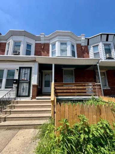 Main picture of 5748 N Beechwood St