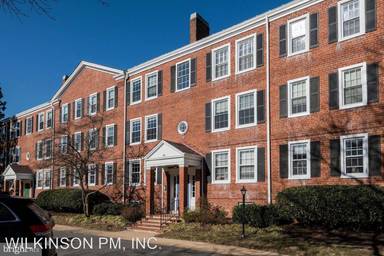 Main picture of 4811 30th St S