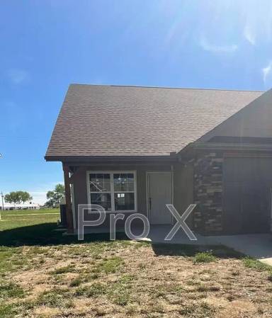 Main picture of 606 Easton