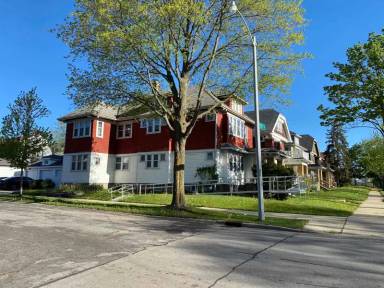 Main picture of 2403 N 55th St