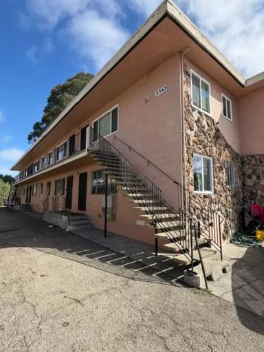 Main picture of 2363 Humboldt Ave