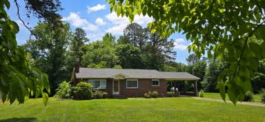 Main picture of 3913 Clemmons Rd