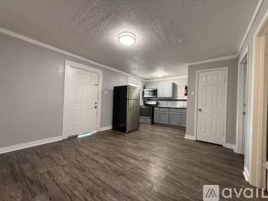 Main picture of 321 Blanks St