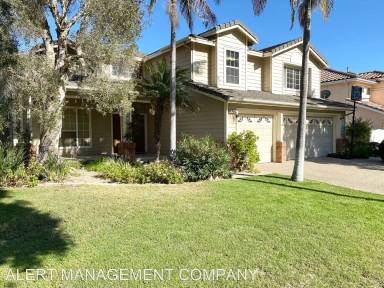 Main picture of 2666 Honeysuckle Dr