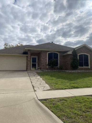 Main picture of 3704 Foxglove Ln