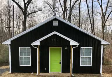 Main picture of 450 Shelby St