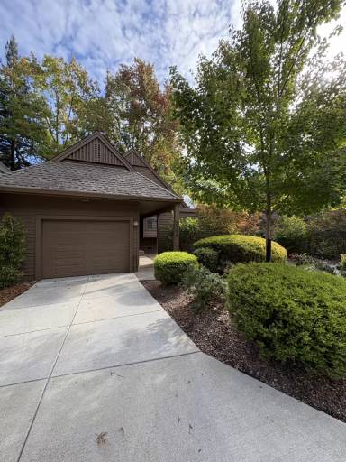 Main picture of 3306 Parker Hill Rd