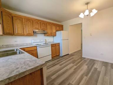 Main picture of 2210 Nichols Rd