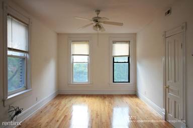 Main picture of 2315 N Southport Ave