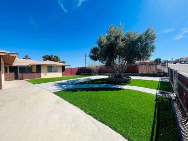Main picture of 2081 Diamond Ave