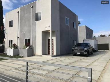 Main picture of 121 W 103rd St