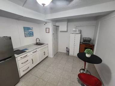 Main picture of 7909 NW 40th St