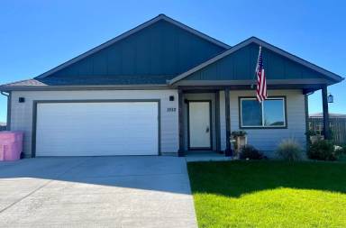 Main picture of 1502 Oakwood Dr