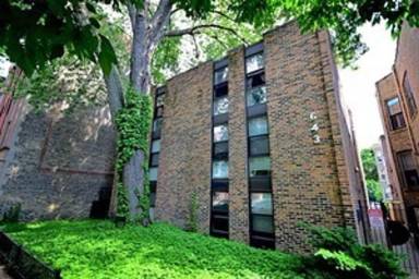 Main picture of 643 W Barry Ave