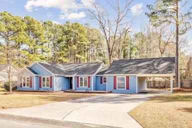 Main picture of 227 Carriage Ln