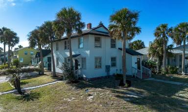 Main picture of 301 Pine St