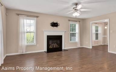Main picture of 388 Basket Oak Dr