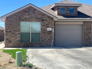 Main picture of 2123 N Texas Ave