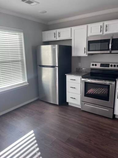 Main picture of 7800 Joseph St