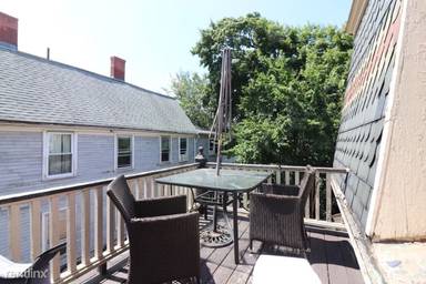 Main picture of 17 Saint Lukes Rd