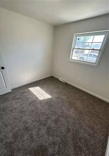 Main picture of 223 Donald St